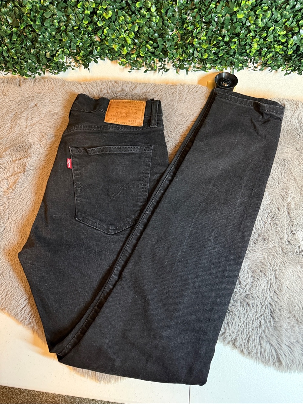 Men’s Levi Premium 512s size 33W 34L